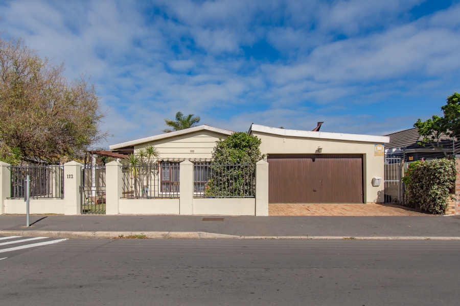 3 Bedroom Property for Sale in Strand North Western Cape